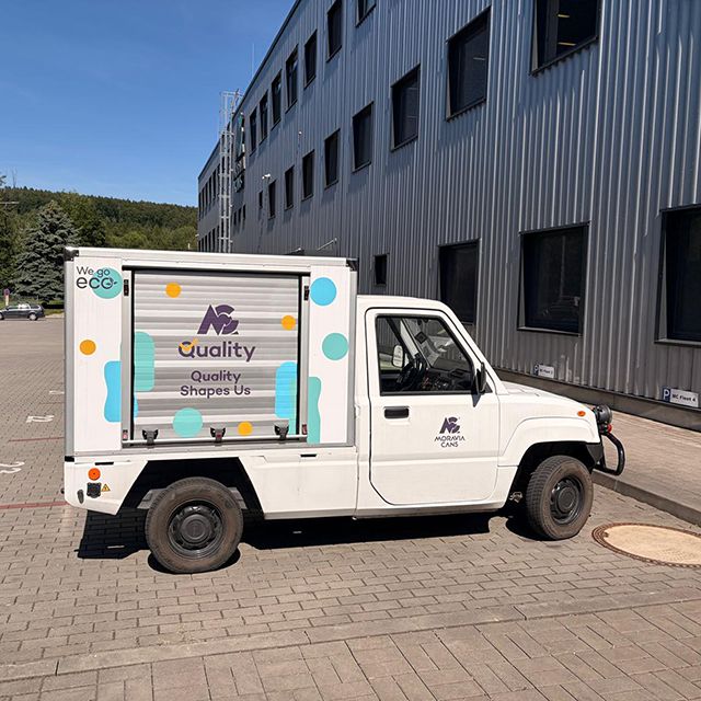 Electric fleet vehicle